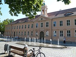Das Alte Gymnasium beherbergt auch die Kreismusikschule OPR.