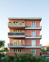 Massivholzhäuser Neuruppin, Vorderhaus Ansicht Süd, Praeger Richter Architekten © Andreas Friedel